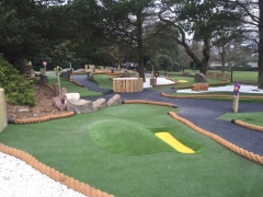 adventure golf london build-9
