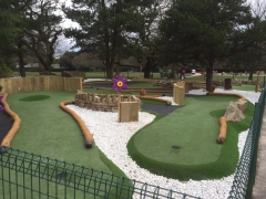 adventure golf london build-3