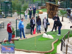 adventure golf london build-4